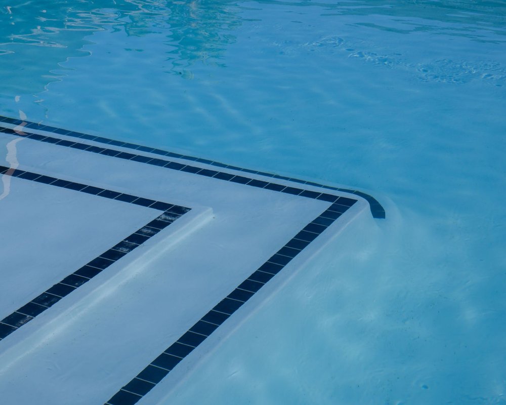Une piscine dont vous